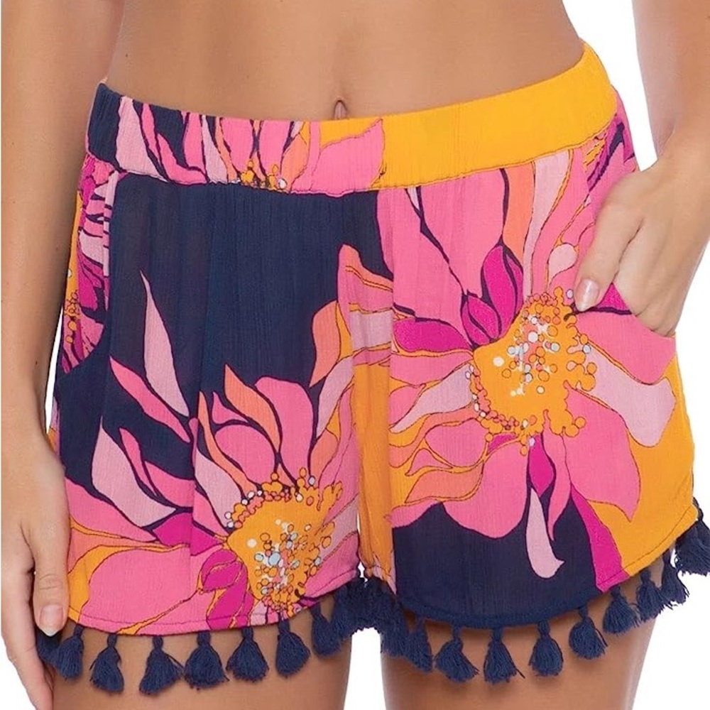 Rumor Boutique Floral Print Pom Pom Embellished Shorts